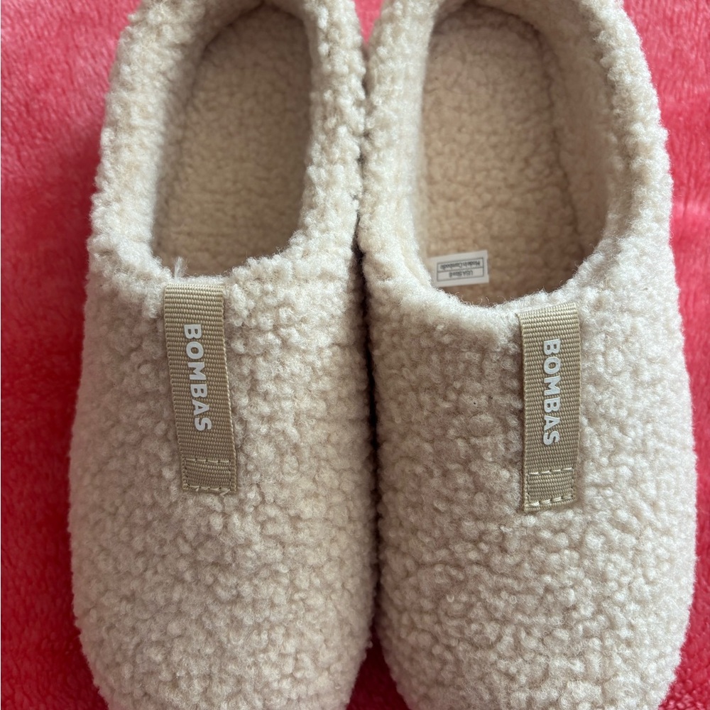Bombas Soft Cream Slippers